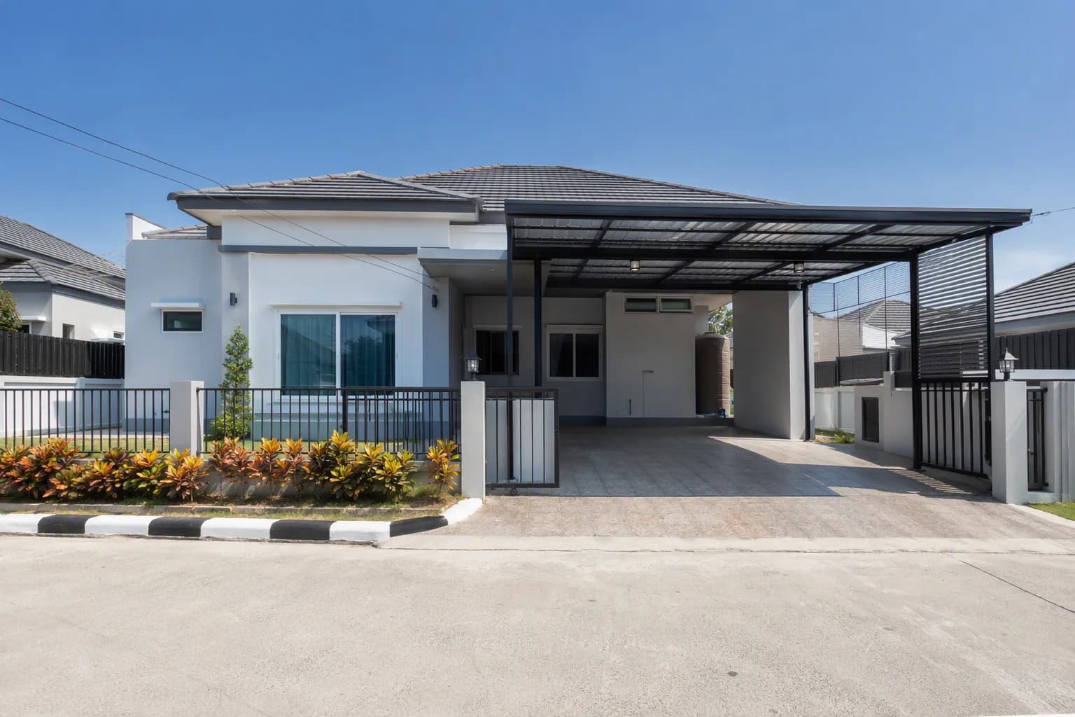ทาวน์เฮ้าส์ สารภี 19 ตร.ว. ใกล้สนามบิน รูปที่ 1